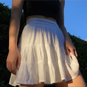 Hollister Ultra High Rise Flowy Skirt